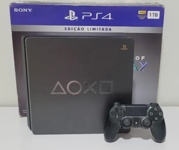 PS4 slim DAYS OF PLAY