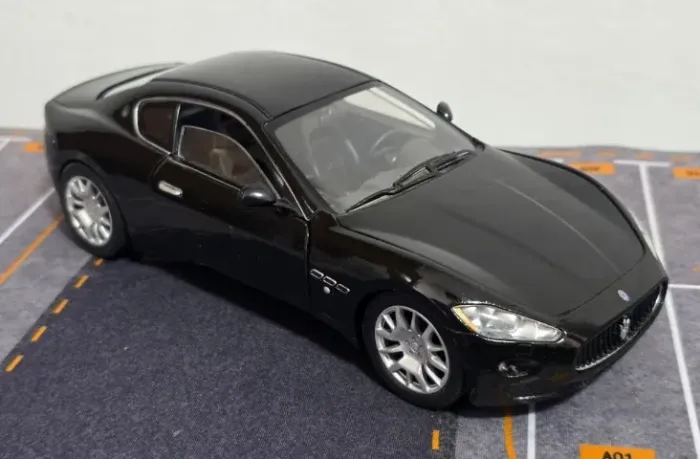 '08 Maserati GranTurismo 1:24 - Motor Max