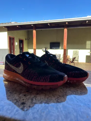 Tênis Nike Flyknit Max - Tam. 39 | R$ 350