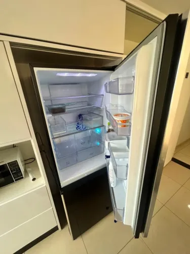 Geladeira Panasonic Inverse 425 L