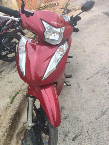 Vendo biz ou troco por outra biz inferior mais volta