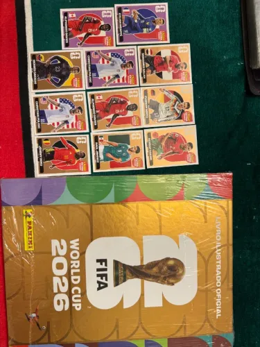 Figurinhas legends 2026 + Album Dourado