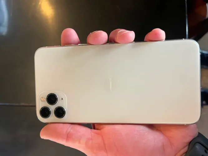iPhone 11 Pro Max 256g branco