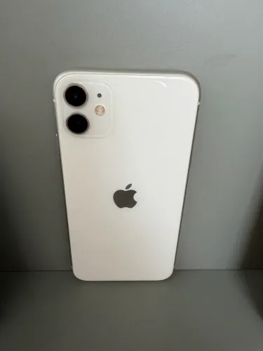 iPhone 11 - 128 GB - Branco