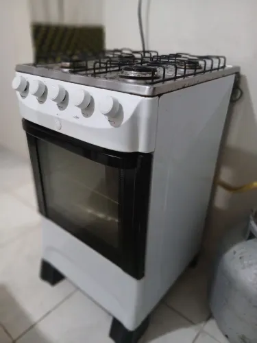 Vendo fogão Mueller semi novo