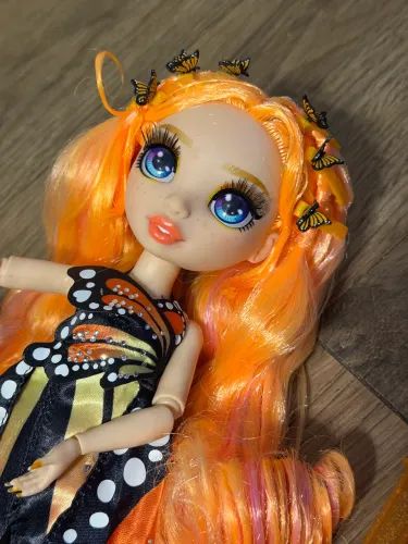RAINBOW HIGH FANTASTIC FASHION POPPY ROWAN