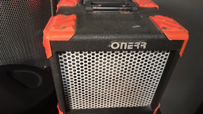 Caixa amplificada Onerr