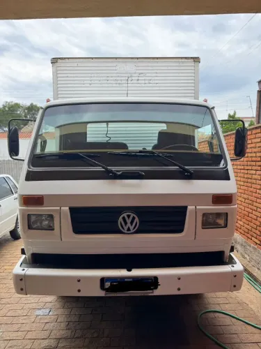 Caminhão Volks 8140 Baú