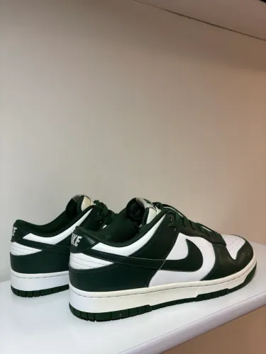 NIKE DUNK