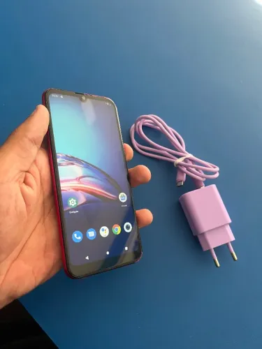 Celular moto e6i sem defeitos facilito entrega