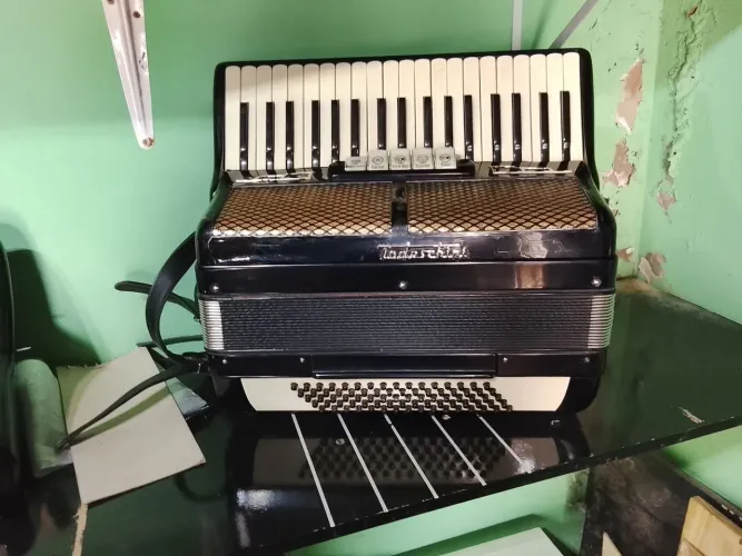 Acordeon Todeschini 80 bxs 
