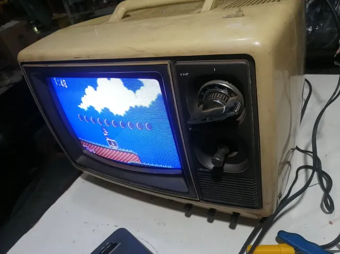 TV antiga de tubo Semp, pra conserto leia! 