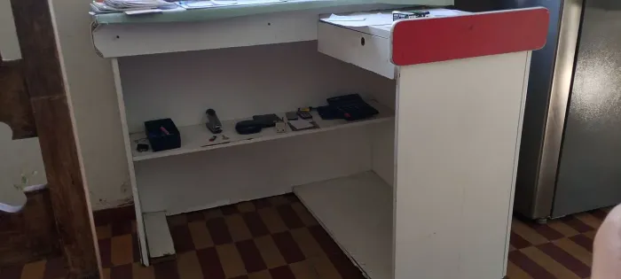 VENDO ESSE BALCÃO CAIXA SEMINOVO