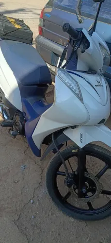 Motocicleta para uso urbano 