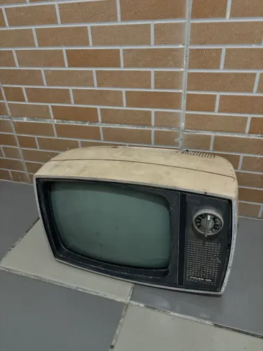Tv/Televisão Antiga Philco Ford Safari B265 12?