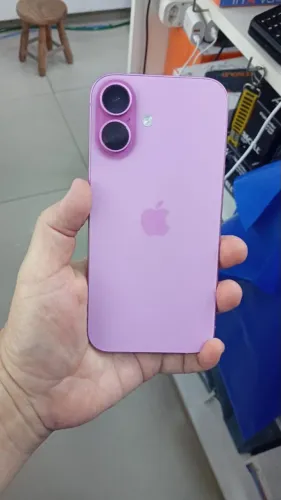 iPhone 16