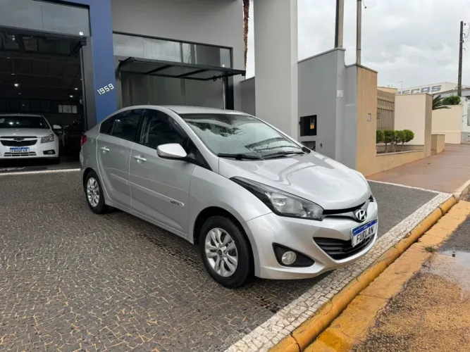 Hyundai HB20S C.style/c.plus1.6 Flex 16V Aut. 4P 2014
