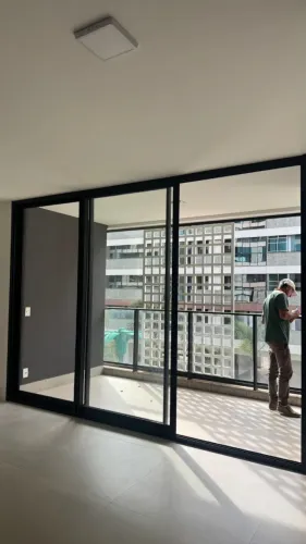 Portas - Esquadria de alumínio 3,50m largura x 2,51 altura