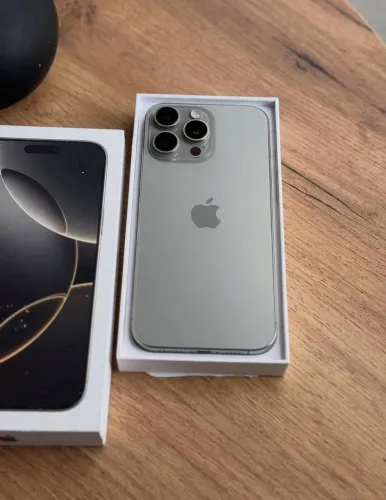 iPhone 16 Pro Max 256 Gb Semi novo