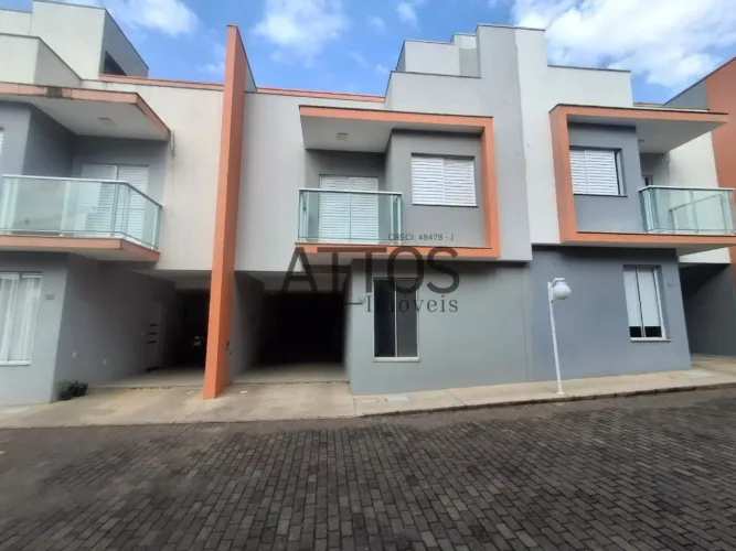 Casa Padrão para Alugar no Jardim São Carlos - São Carlos