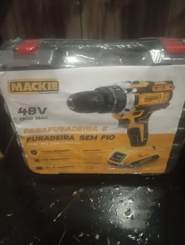 Vendo parafusadeira nova