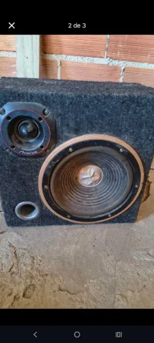 Caixa de som automotivo 