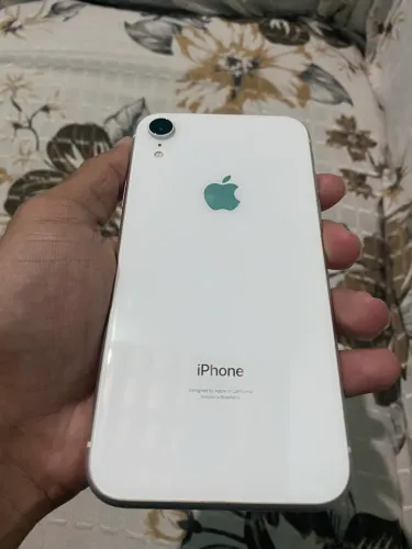iPhone XR novinho 