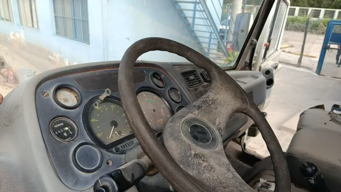 Vendo caminhão