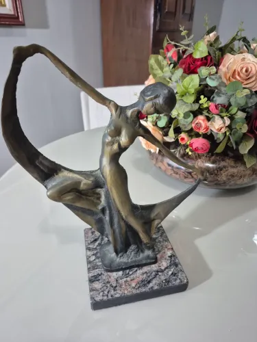 Escultura Decorativa