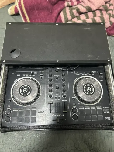 CONTROLADORA DDJ RB + CASE 