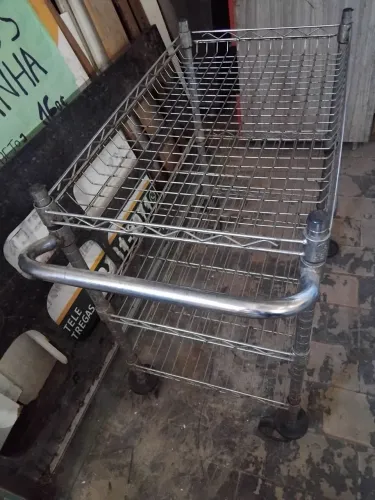 Carrinho com rodinha (inox,aço multiuso