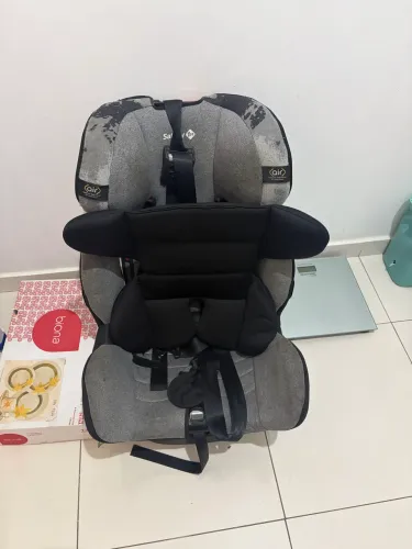Cadeirinha de criança para carro