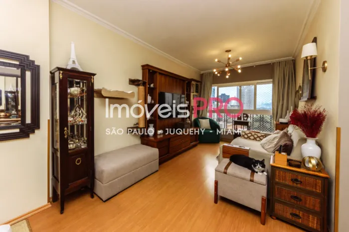 Apartamento reformado à venda no Brooklin | 72m² | Excelente localização