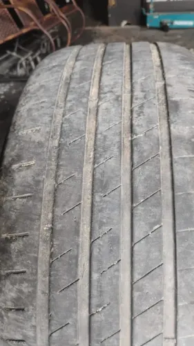 Vendo 4 pneus semi novo
