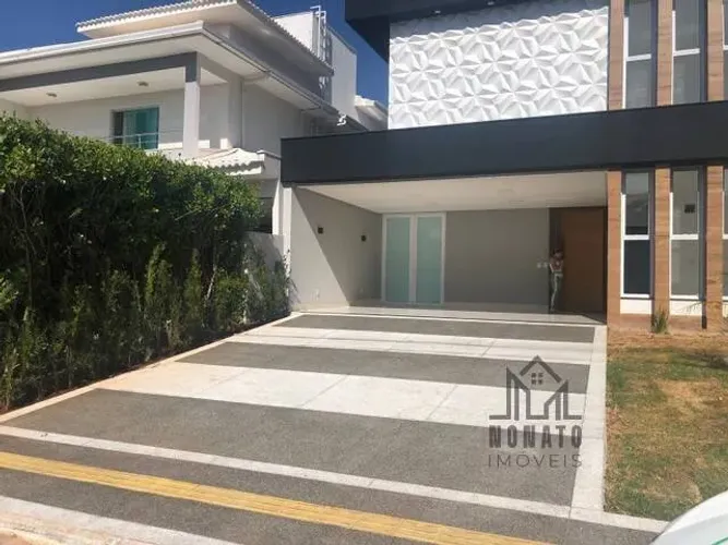 CASA DE ALTO PADRÃO COM 4 SUÍTES E PISCINA NO JARDINS MADRI  GOIÂNIA