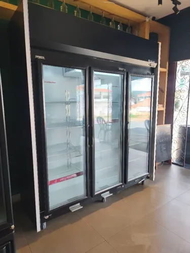 Refrigerador Vertical Auto Serviço 3 Portas GEAS-3P - Gelopar (Completo)