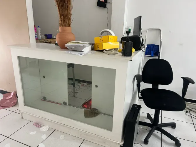 Vende-se balcão
