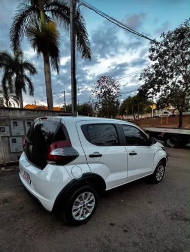 Fiat Mobi Like 1.0 Fire Flex 5P. 2022