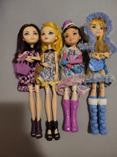 Lote 3 Ever After High Blondie Lockes, Raven Queen e Madeline Hatter