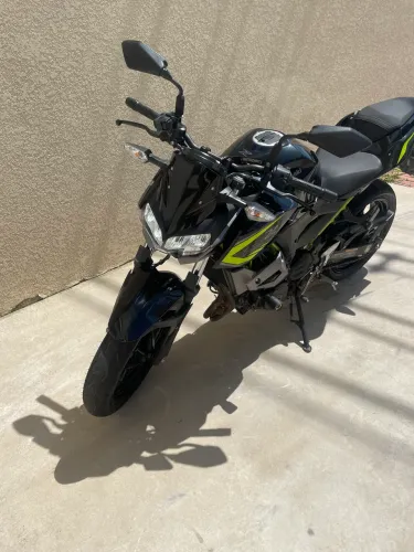 Kawasaki z400 muito nova