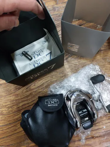 Carretilha Shimano Antares DC7 Ótimo estado