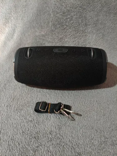 CAIXA DE SOM BLUETOOTH PORTÁTIL - 25 CM