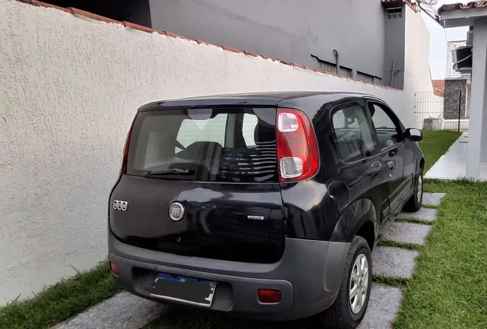Fiat Uno Vivace 1.0 EVO Fire Flex 8V 3P 2012
