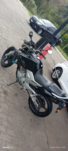Fazer 2012 troco por carro 