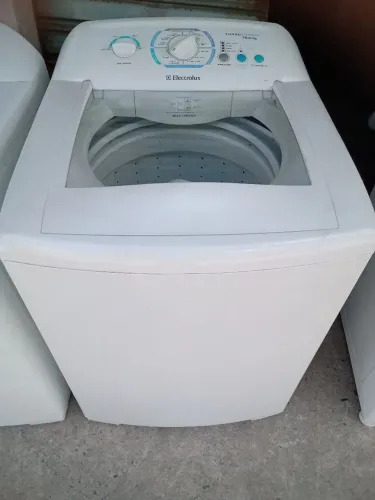 Máquina Electrolux 12 kg seminova
