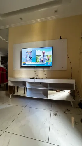 Vende-se hack e painel branco