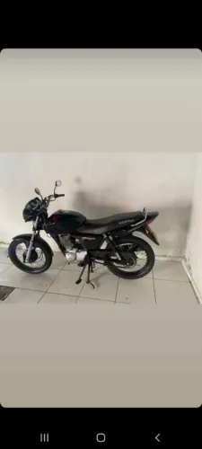 Vendo essa Titan sou segundo dono moto extremamente nova