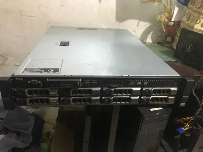 Servidor Dell Poweredge R510 Para Rack 2u Com 8 Baias