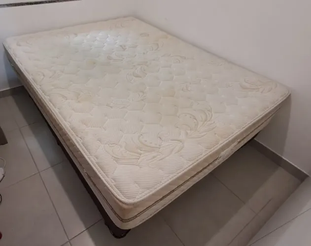 Cama Queen Size com Colchão Pillow Duplo Ecoflex