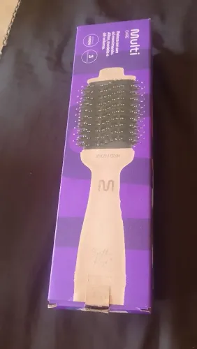 Vendo escova secadora em perfeito estado, está na caixa ainda,usada apenas 3 vezes 